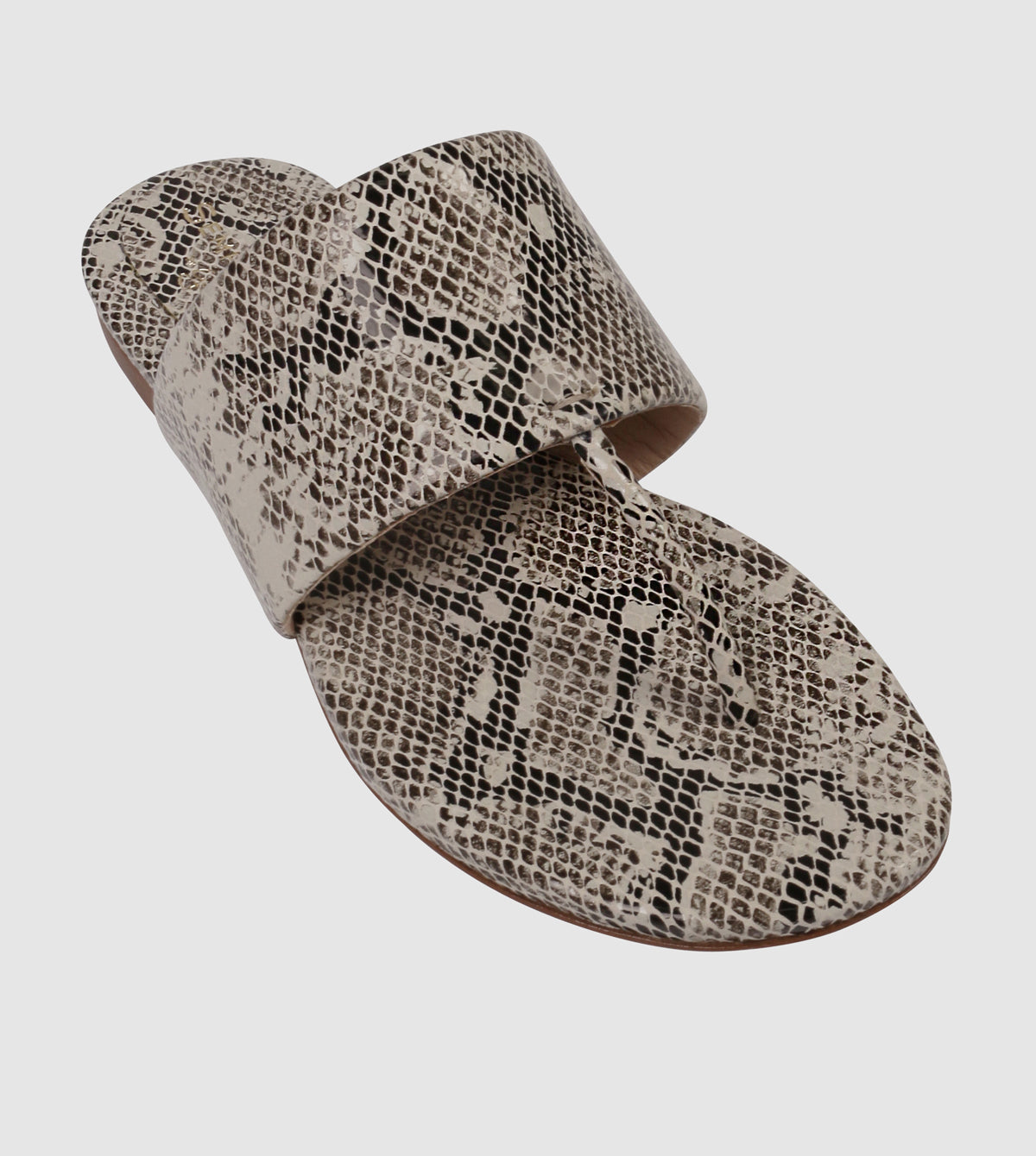 Shabana Flat Sandals by Sempre Di By Guilhermina