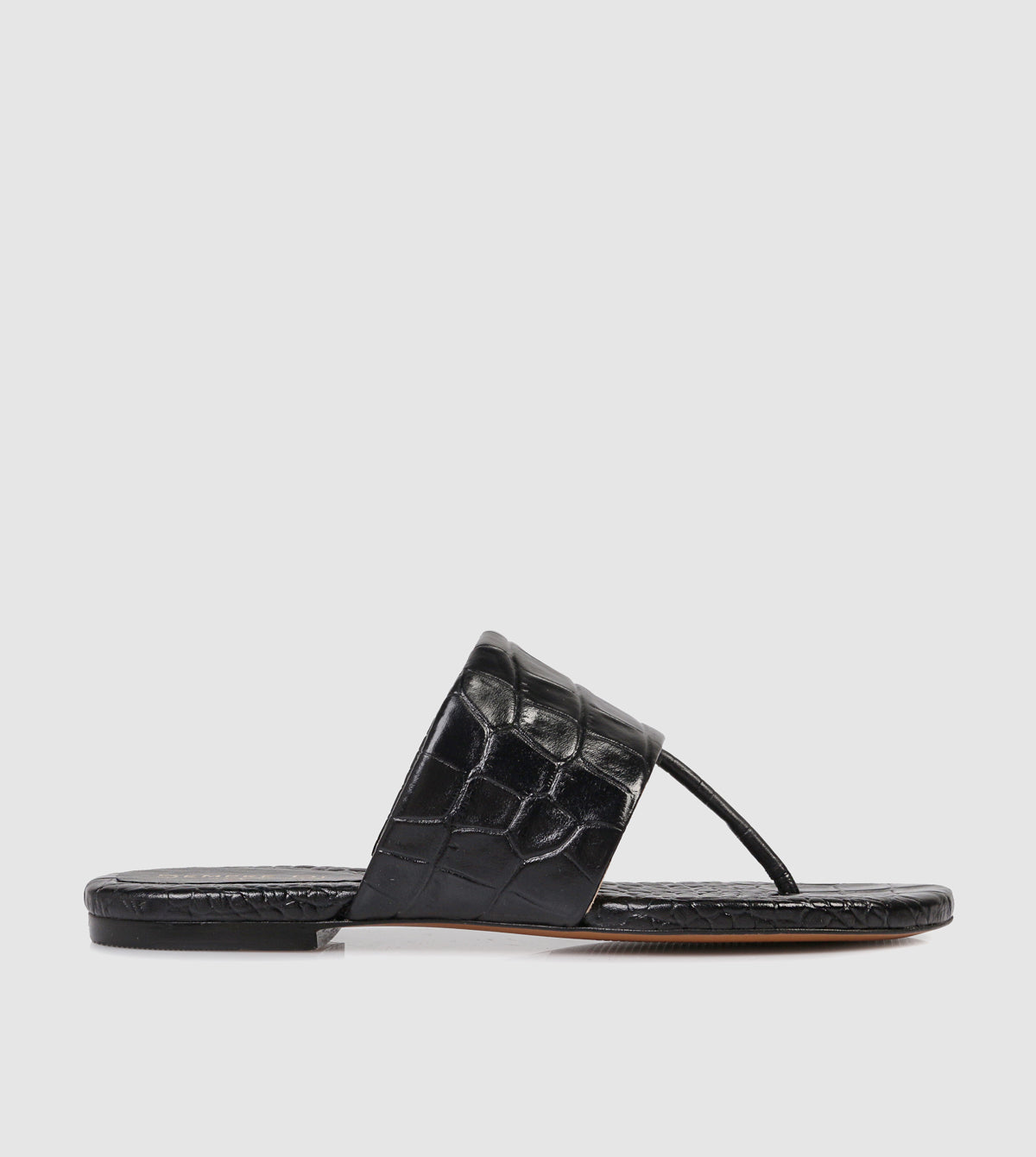 Shabana Flat Sandals by Sempre Di By Guilhermina