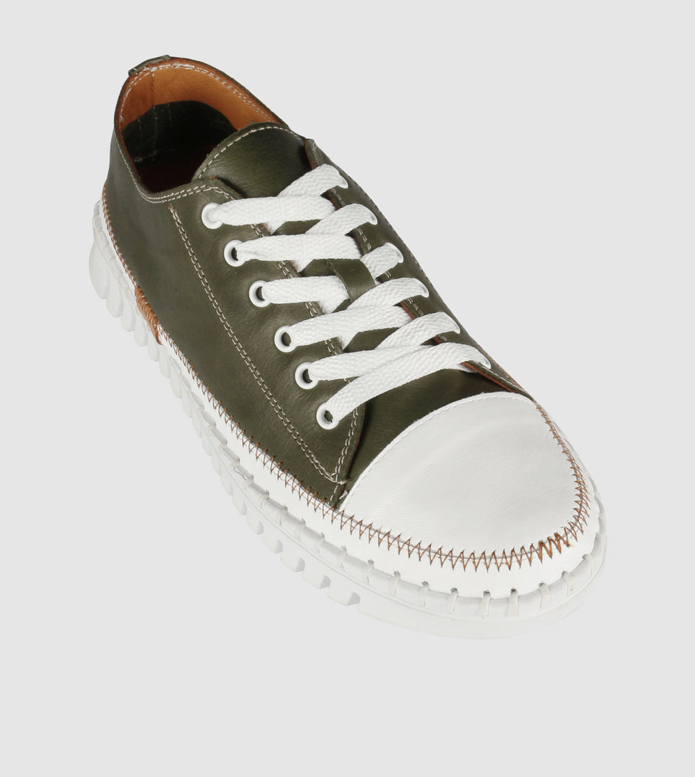 Keren Low Top Sneakers by S Sempre Di