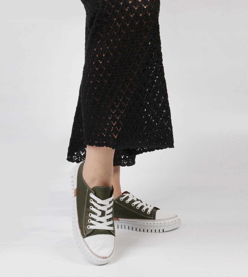 Keren Low Top Sneakers by S Sempre Di