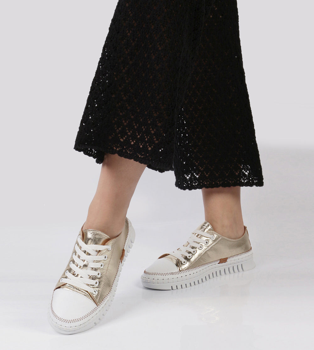 Keren Low Top Sneakers by S Sempre Di