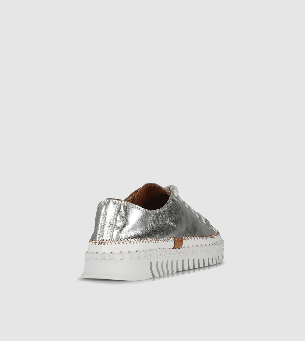 Keren Low Top Sneakers by S Sempre Di
