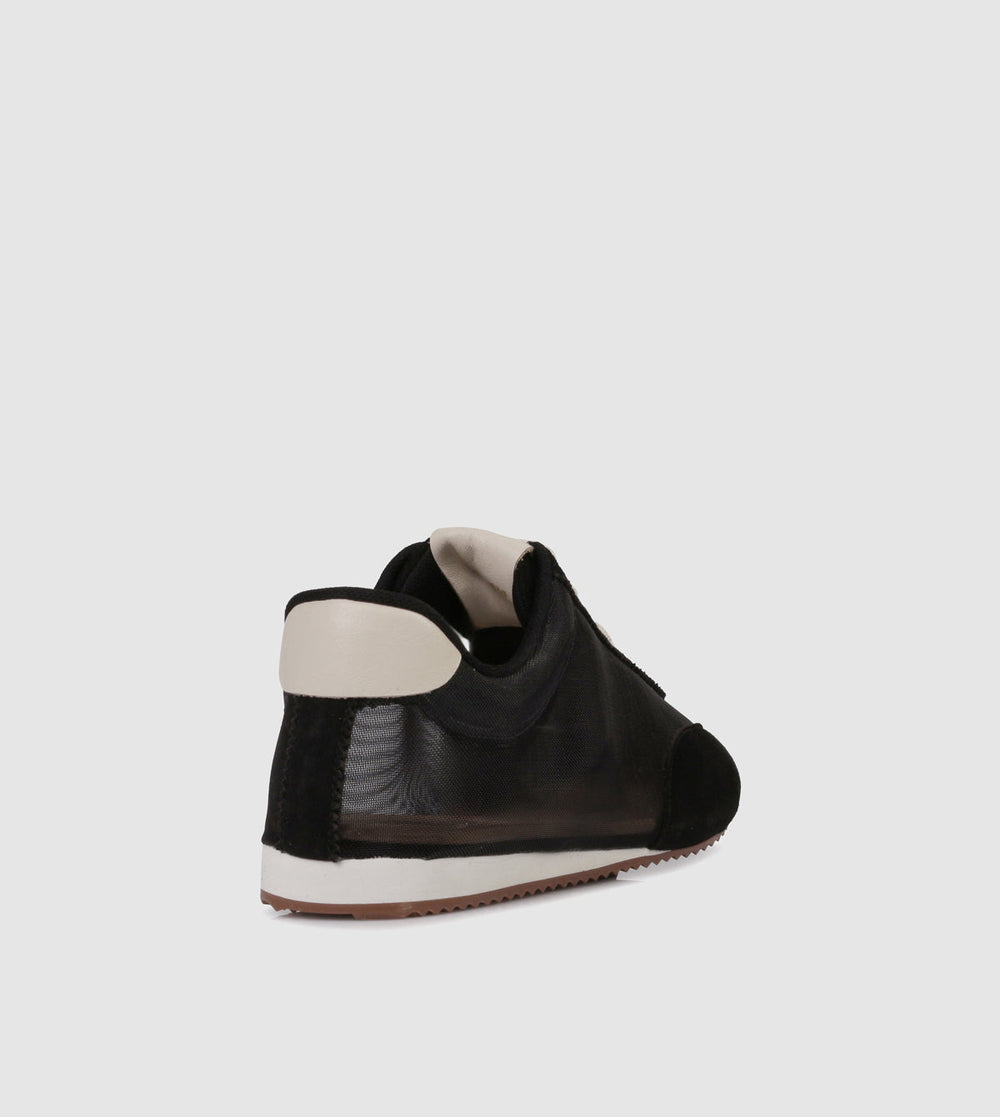 Rosanie Low Top Sneakers by Sempre Di By Guilhermina