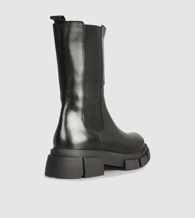 Laila Chelsea Boots by Sempre Di