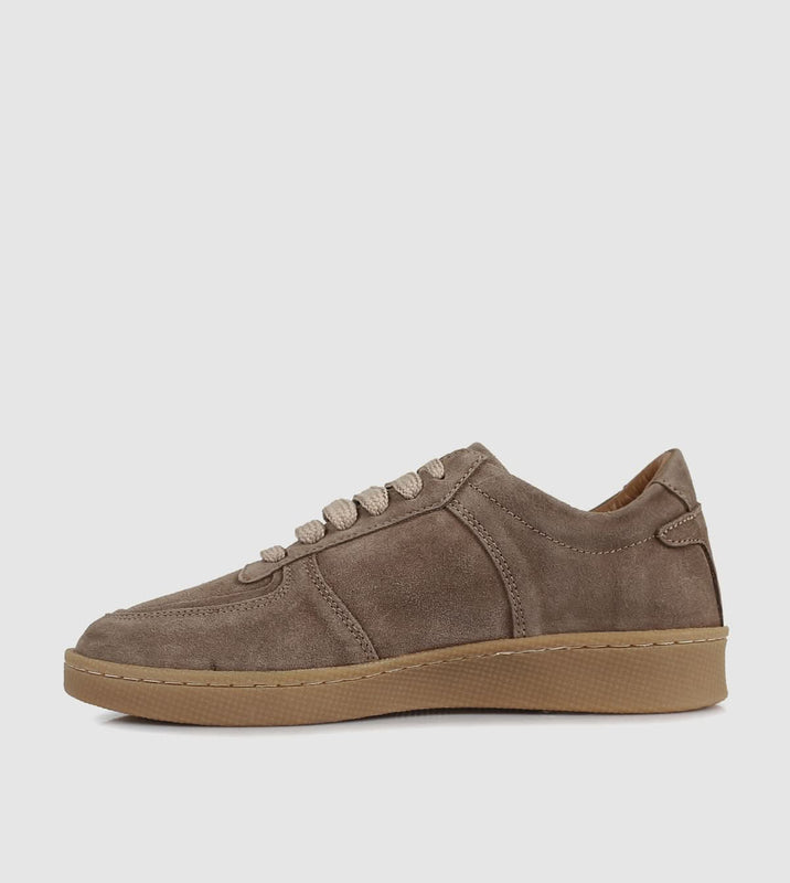 Taupe