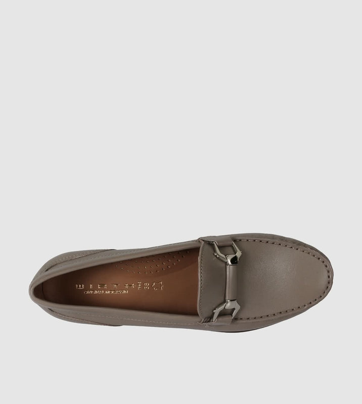 Taupe