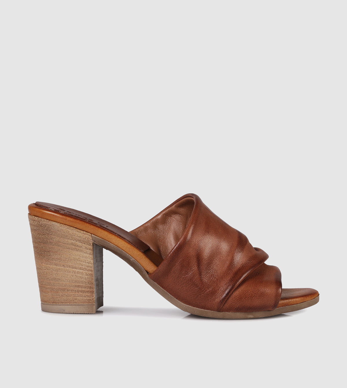 Larisia Mules by Sempre Di