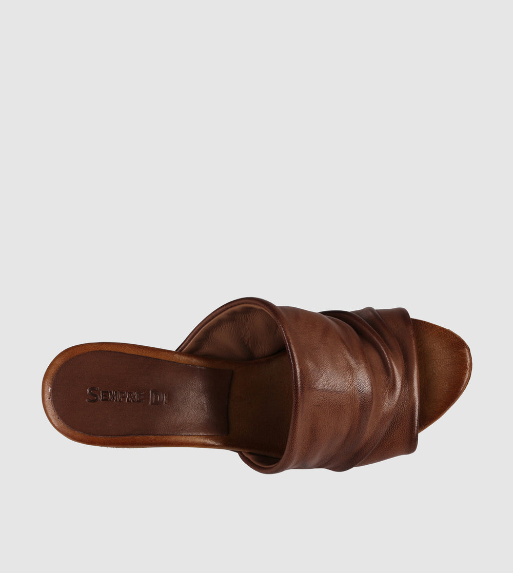 Larisia Mules by Sempre Di