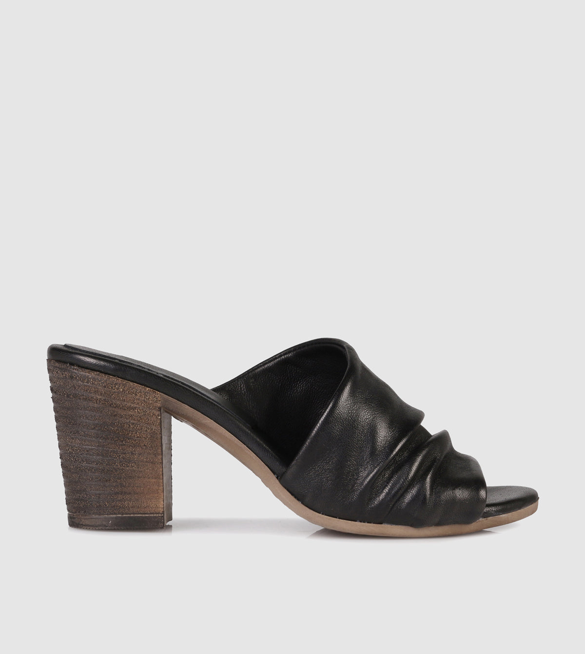 Larisia Mules by Sempre Di