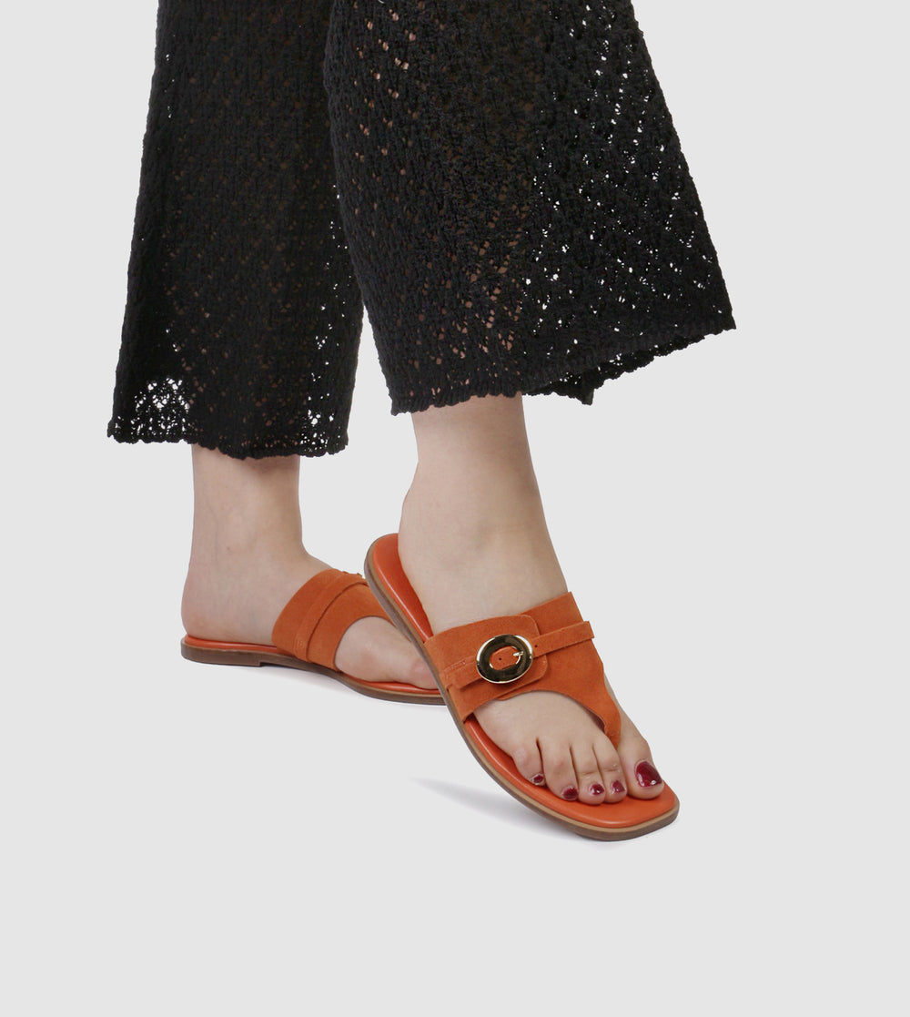 Jesmyn Flat Sandals by Sempre Di