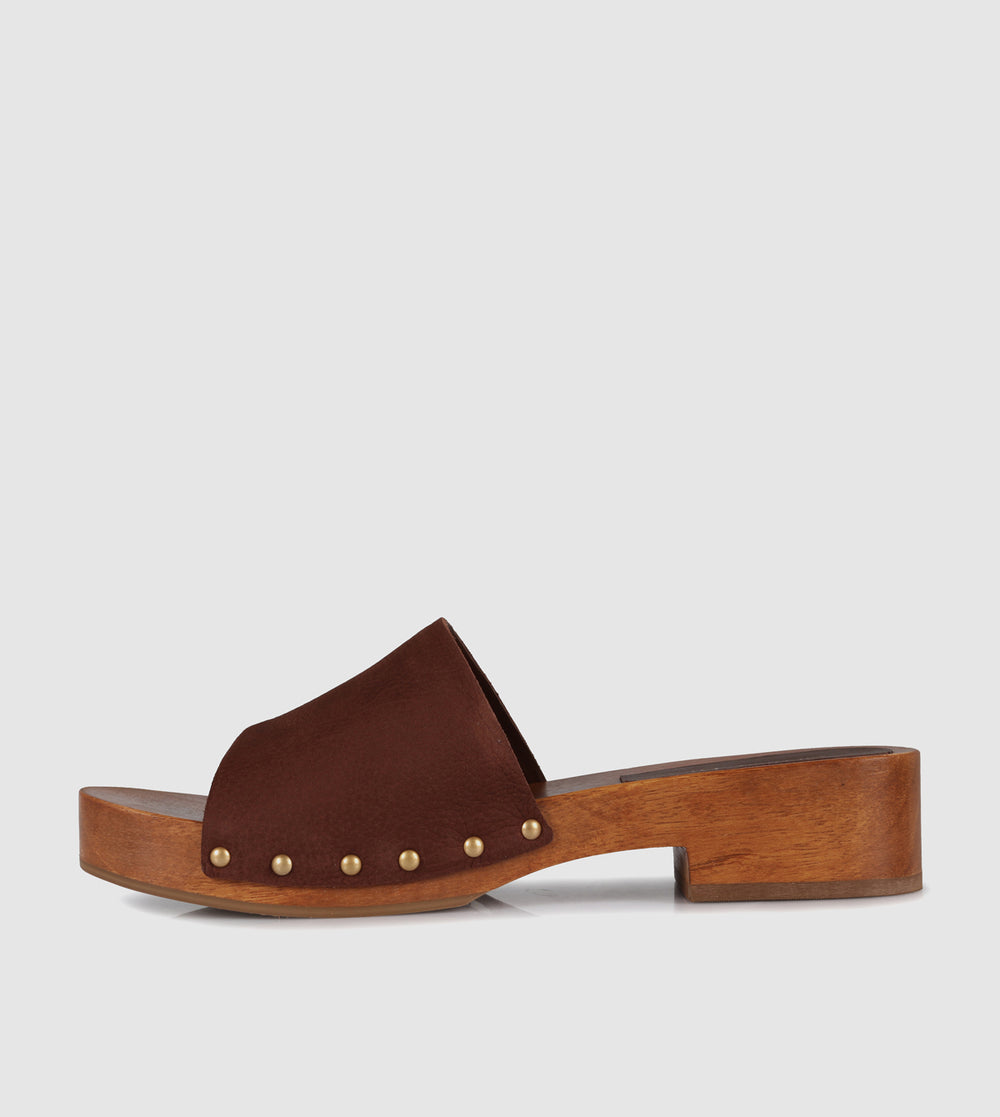 Shelley Clogs by Sempre Di